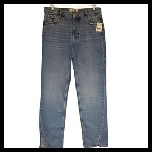 NWT Free People C Vintage Light Denim Split Hem Straight Leg Jeans Size 28